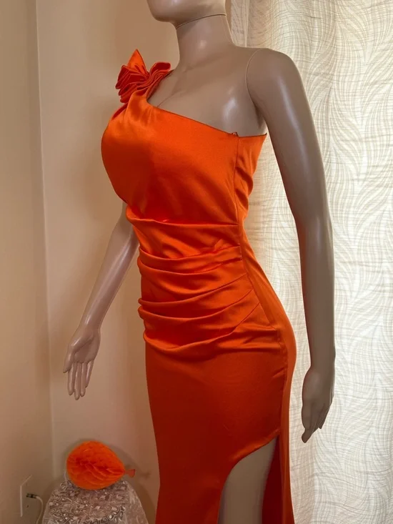 Othr One-Shoulder Orange Satin Gown with Side Slit - Picture 4 of 5